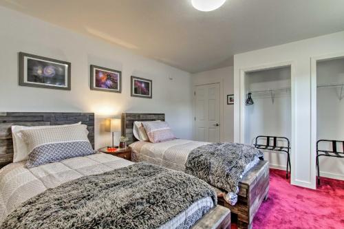 RiverSong Waterfront La Crosse Home with Dock RiverSong Waterfront La Crosse Home with Dock