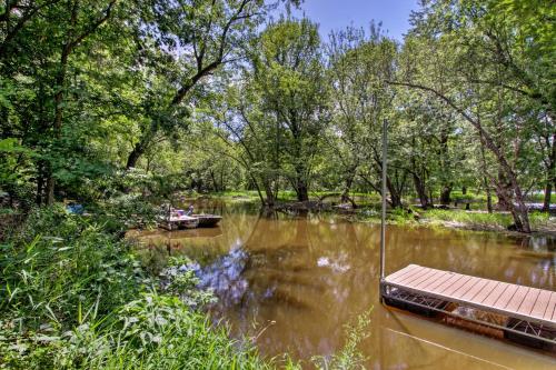 RiverSong Waterfront La Crosse Home with Dock RiverSong Waterfront La Crosse Home with Dock