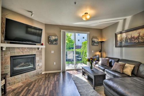 . Modern Vancouver Townhome - Right on Main St!