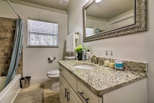 Comfortable Ranch Home - 5 Mi to Downtown Atlanta! - image 3