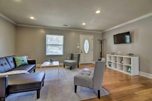 Comfortable Ranch Home - 5 Mi to Downtown Atlanta! - image 8