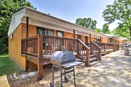 Devils Fork Resort Cabin with Designated Boat Slip!