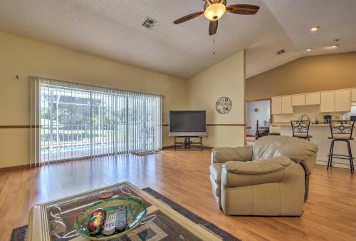 Spring Hill Home with Pool about 1 Mi to Weeki Wachee in Spring Hill, USA