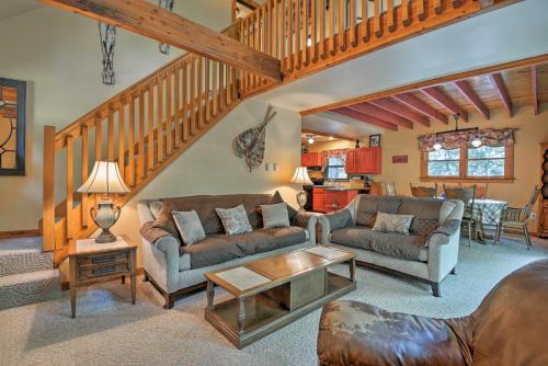 Lake Harmony House with Deck and Big Boulder Views! in Lake Harmony, USA