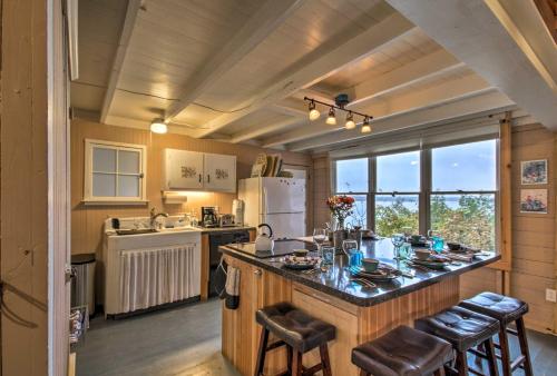 Rustic Lake House on Lake Champlains Barney Point - image 7