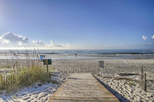 Oceanfront Gulf Shores Condo about 2 Mi to The Hangout! - image 8