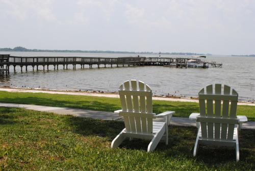 Lakeside Inn on Lake Dora