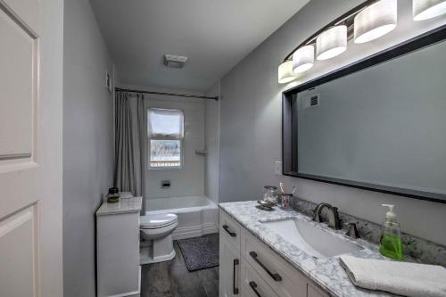 Lakefront Renovated Apt on Hermann Wine Trail! - image 7