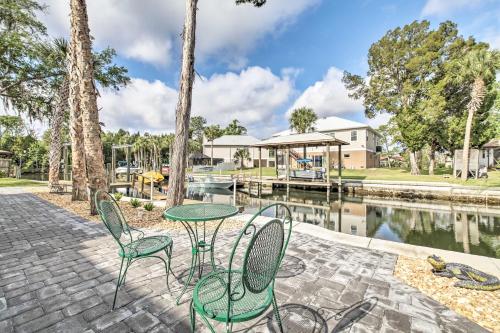 Canalside Crystal River Home with Dock and Kayaks