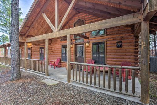 Lavish Cabin with Hot Tub and Deck Near Broken Bow Lake - image 8