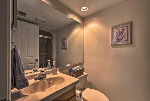 Lakefront Poconos Condo with Pool Access and Water Views! - main image