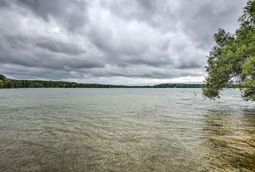 Cozy Lake Ann Apt Near Platte River and Long Lake! - image 9