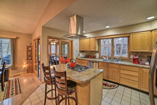 Recently Renovated Massanutten Home with Game Room! - image 2