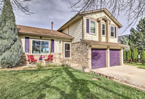 . Colo Springs Home, 5 Mins to Cheyenne Mtn and DT!