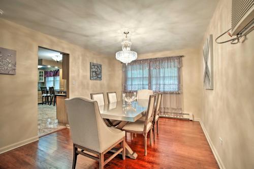 Quiet Home with Patio Smart TVs 30 Mi to Dwtn Chi! - image 3