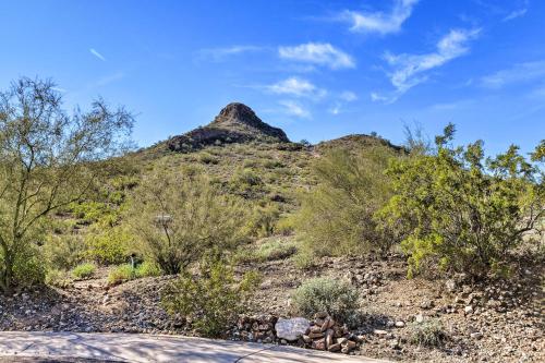 Trendy Phoenix Home with Pool - Walk to Lookout Mtn!