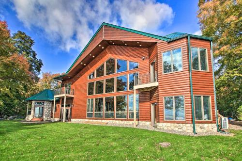 Waterfront Lake Mille Lacs Lodge with Deck and Grill!