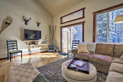 McCall Condo with Kayaks SUP and More - Walk to Lake!