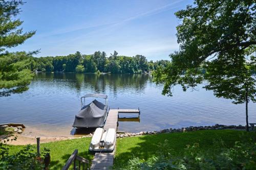 Cozy Waterfront Fife Lake Cottage with Dock and Kayaks! - image 3