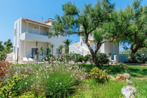 Zefyros Apartments and House 3