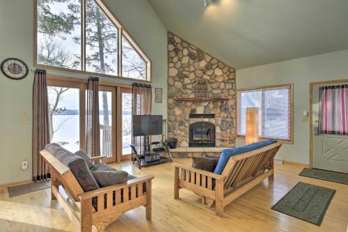 Cozy Dam Lake Escape with Dock, Yard and Water Access! in Eagle River, USA