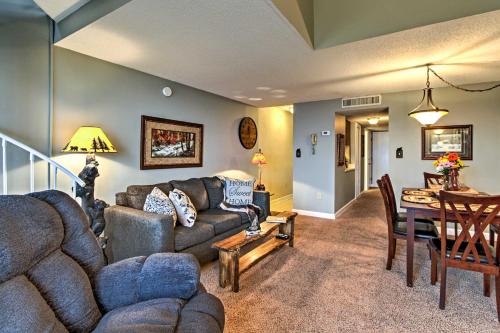 Bears Den in the Sky Condo Less Than 4 Mi to Gatlinburg in Gatlinburg, USA