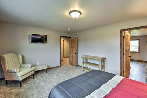 Luxe Lakefront Wisconsin Dells Home with Private Dock - image 5