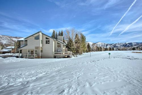 Upscale House on EagleVail Golf Course with Hot Tub! - image 3