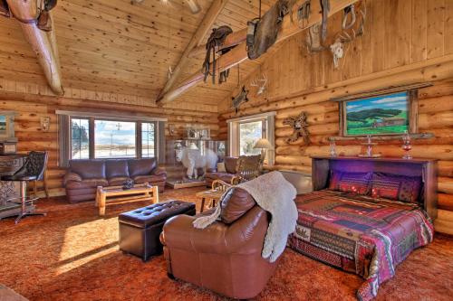 Secluded Dillon Home with Private Hot Tub and Deck! in Dillon, USA