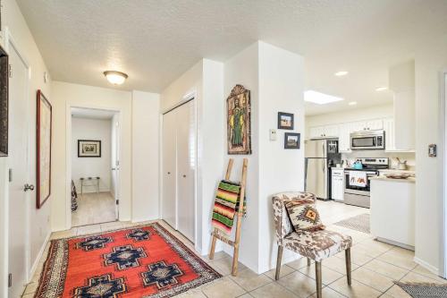 Mountain-View Albuquerque Townhome with Patio! in Albuquerque East