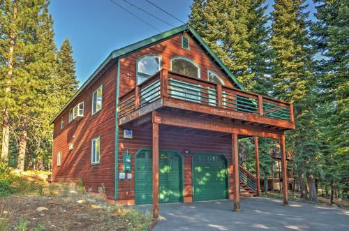 Truckee Cabin with Forest Views and Central Location!