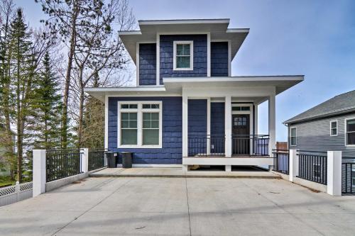 Lakefront Home with Dock! 18 M to Caberfae Peaks in Cadillac (MI)