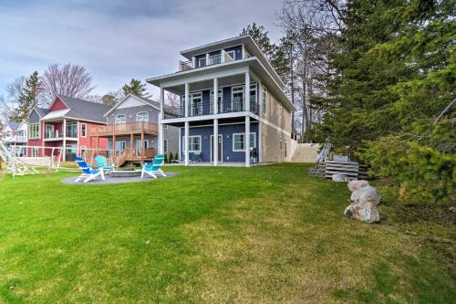 Lakefront Home with Dock! 18 M to Caberfae Peaks in Cadillac (MI)