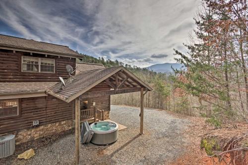 Deep Creek Mountain Lodge with Prvt Hot Tub and Views