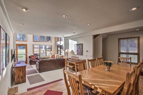 VIEW! 3BR Btwn Vail and Beaver Creek On Golf Course - image 8
