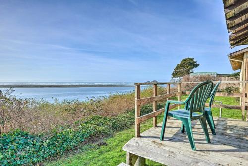 . Smith River Vintage Cabin with Oceanfront Deck and Views!