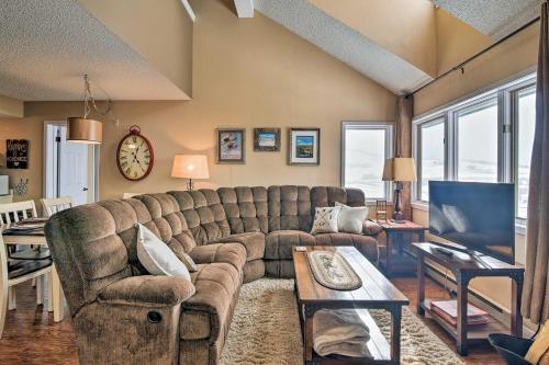 Walk to Ski Lift from Mtn-View Granby Ranch Condo! - Apartment - Gränby