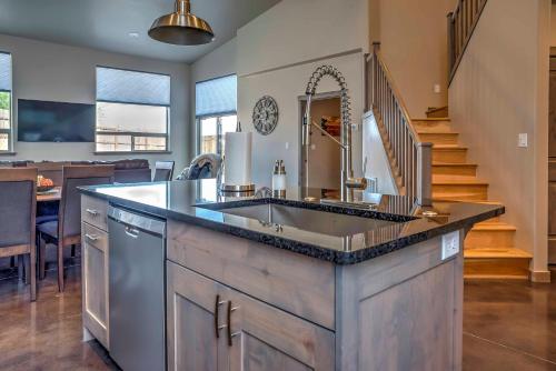 Upscale Moab Home with Red Rock Views! in Moab, USA