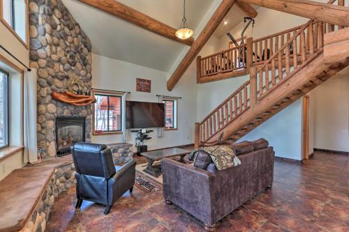 Private 1-Acre Lakeside Escape with Wraparound Deck - image 8