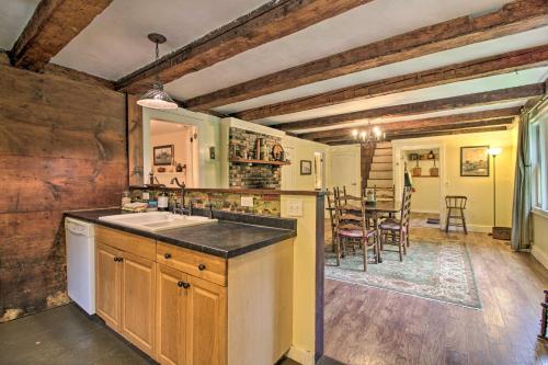 Historic Hanover Area Home, 16 Miles to Dartmouth! in Enfield (NH)