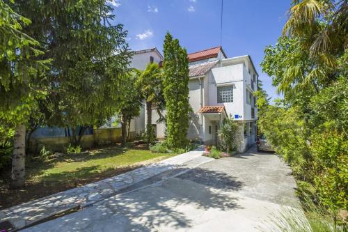 ทัศนียภาพภายนอกโรงแรม, Apartman Laurus Malinska in ราดิชิ