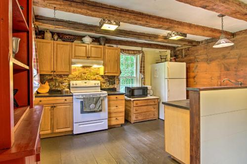 Historic Hanover Area Home, 16 Miles to Dartmouth! in Enfield (NH)