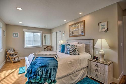 Ocean-View Lincoln City Retreat with 3 Viewing Decks
