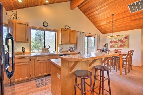 Sunriver Home w/ Hot Tub & 8 SHARC Passes, Sunriver (foto 5)