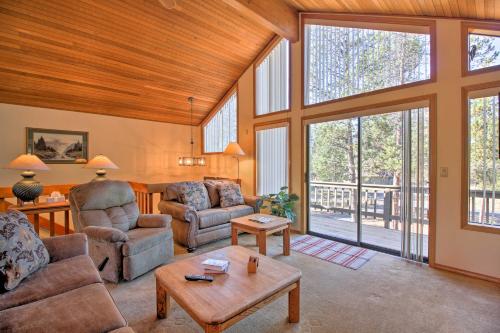Sunriver Home w/ Hot Tub & 8 SHARC Passes, Sunriver (foto 3)