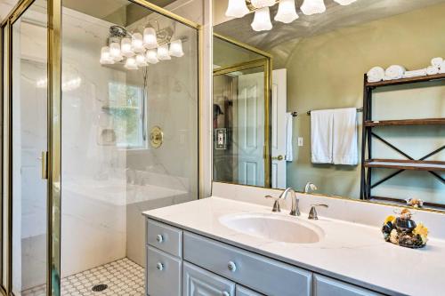 Under the Sea and Ski Apt with View 7 Mi to Dwtn - image 6