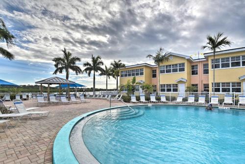 Intracoastal Escape with Views, Across from Water!