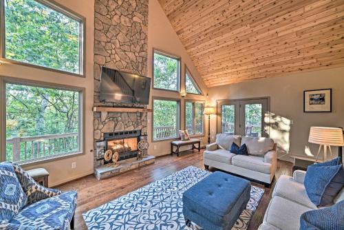 Wintergreen Resort Home with Deck - 0 4 Mi to Slopes - image 5
