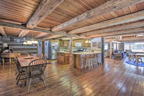 Log Cabin on the Wolf River with Private Hot Tub! in White Lake, USA