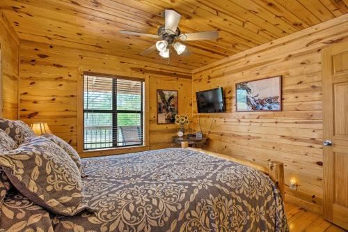 Beavers Bend State Park Cabin with Hot Tub and Fire Pit - image 9
